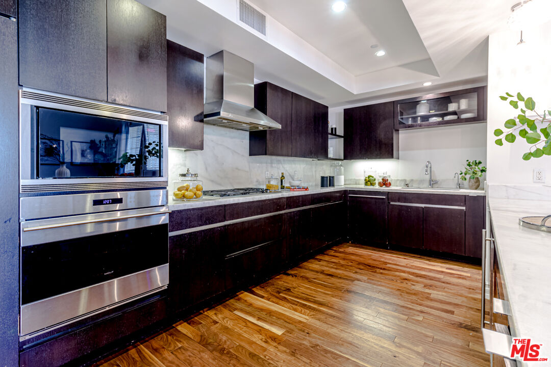 4661 Wilshire Blvd Unit: 104