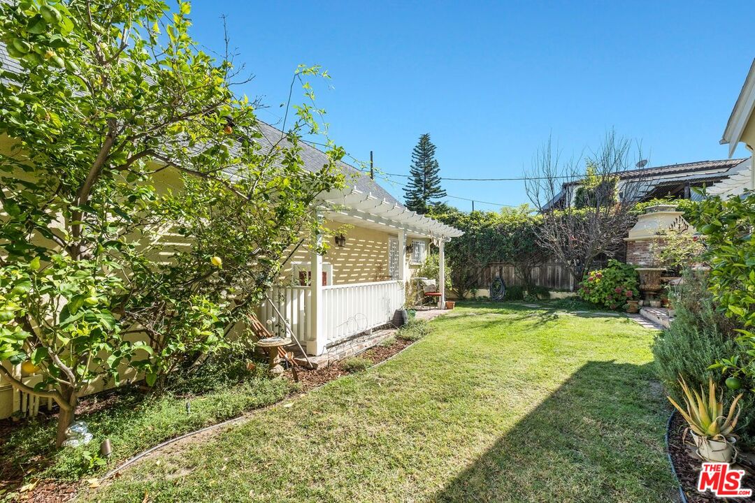 1604 S Durango Ave