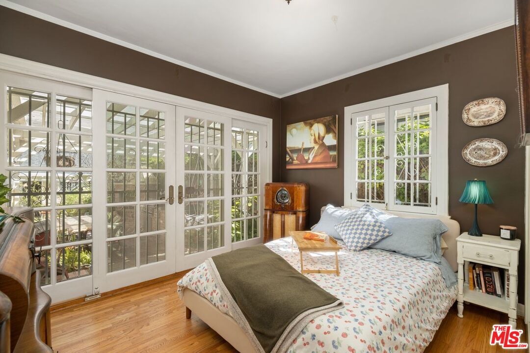 1604 S Durango Ave