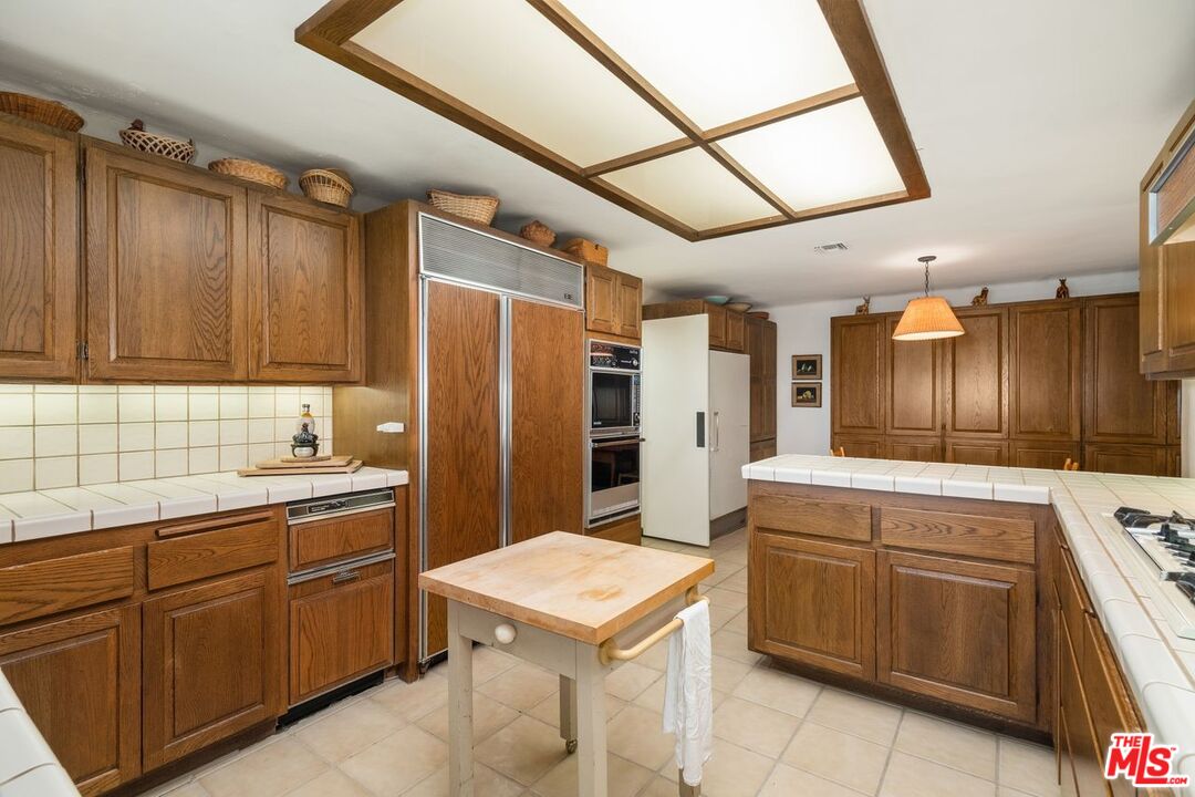 2107 Century Woods Way