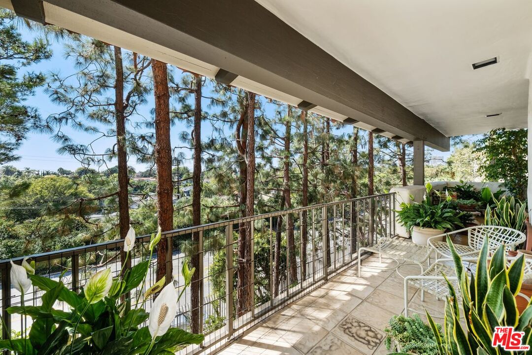 2107 Century Woods Way