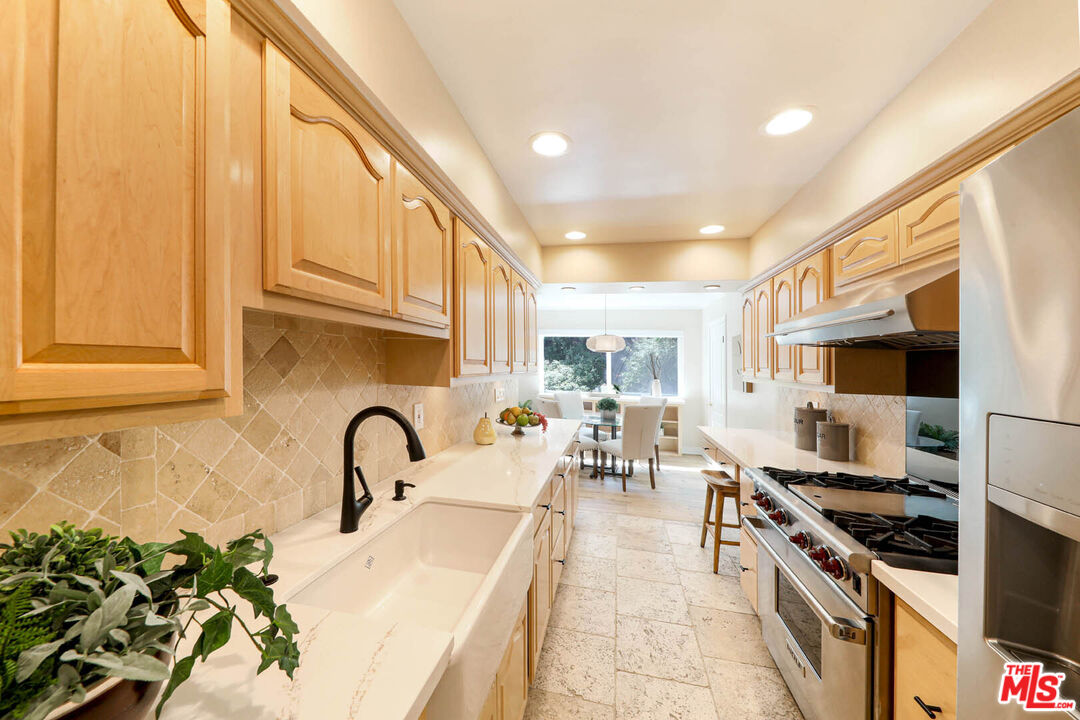 6732 Hillpark Dr Unit: 308