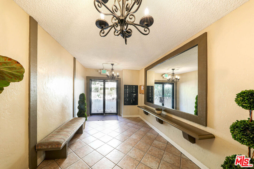 6732 Hillpark Dr Unit: 308