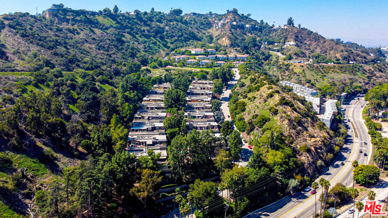 6732 Hillpark Dr Unit: 308