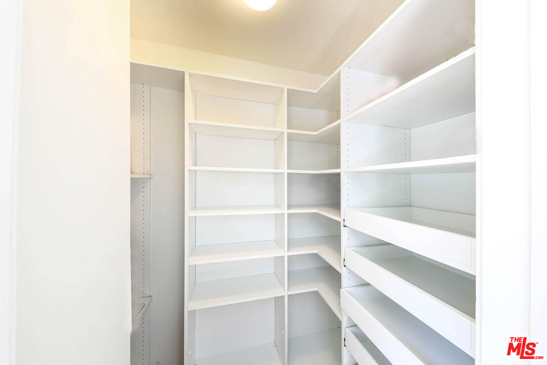 6732 Hillpark Dr Unit: 308