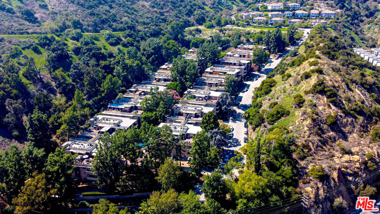 6732 Hillpark Dr Unit: 308