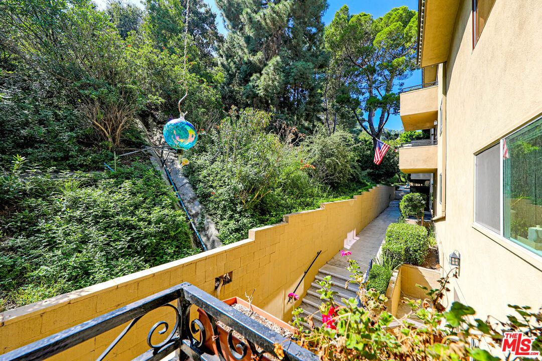 6732 Hillpark Dr Unit: 308