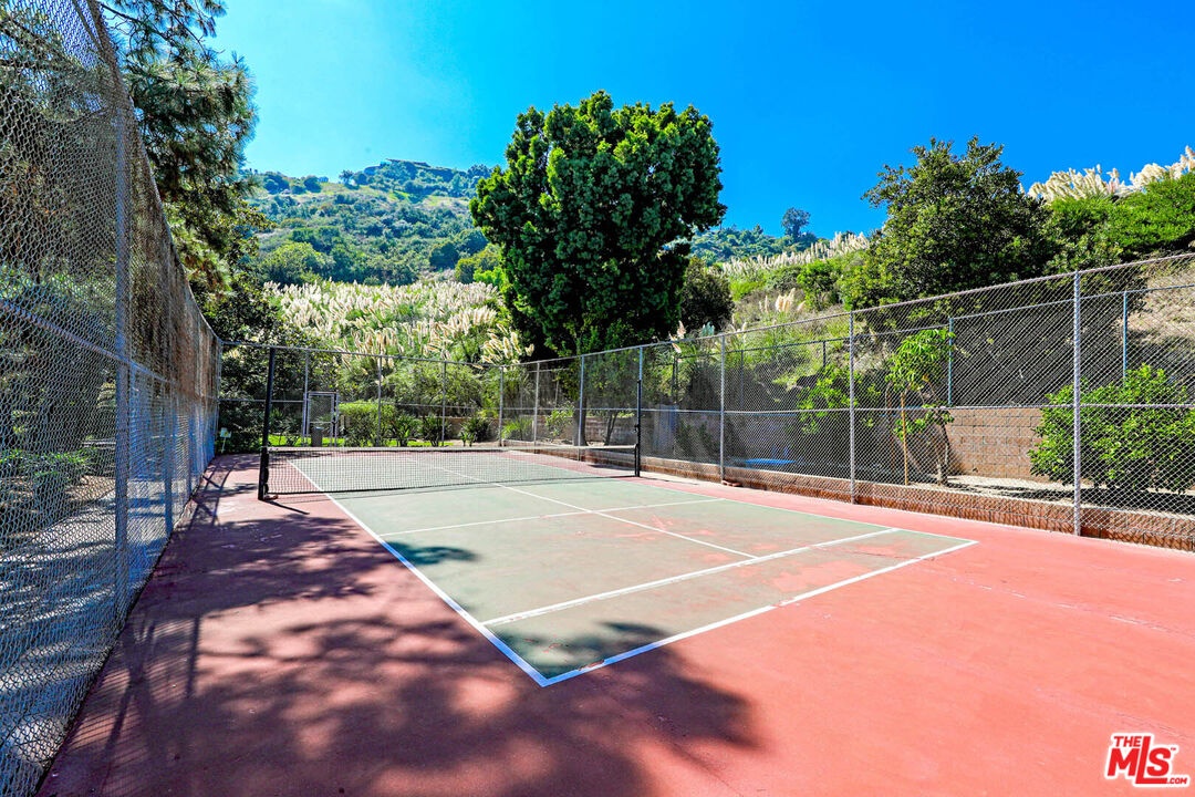 6732 Hillpark Dr Unit: 308