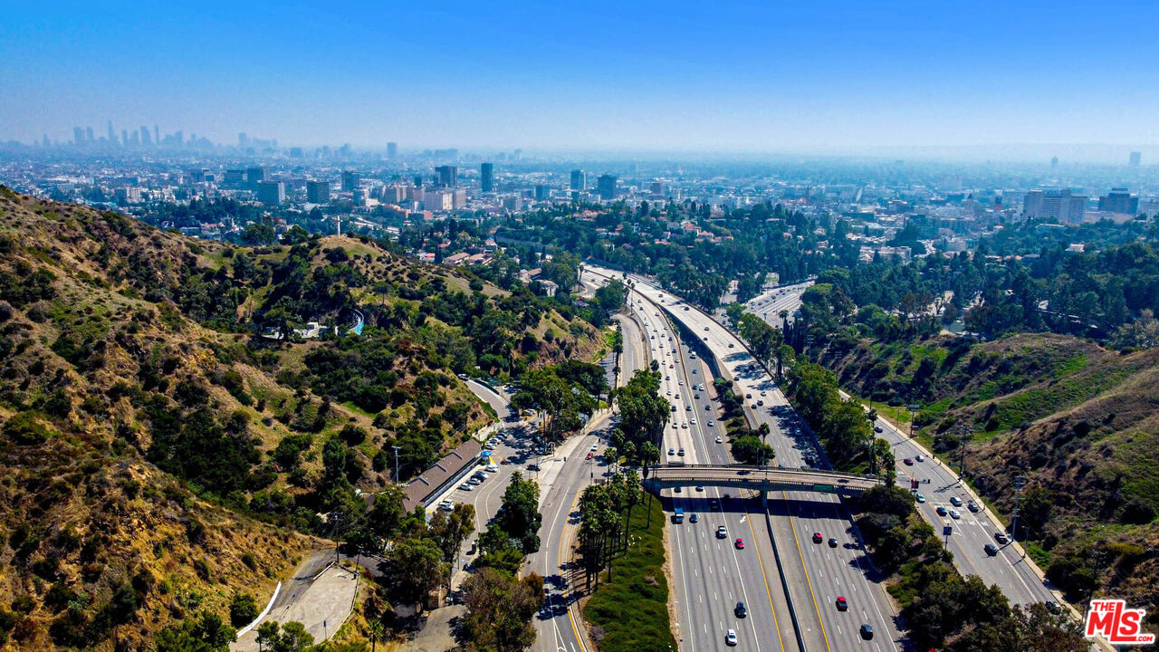 6732 Hillpark Dr Unit: 308