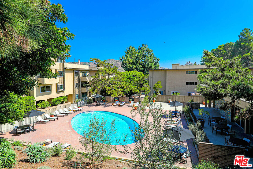 6732 Hillpark Dr Unit: 308