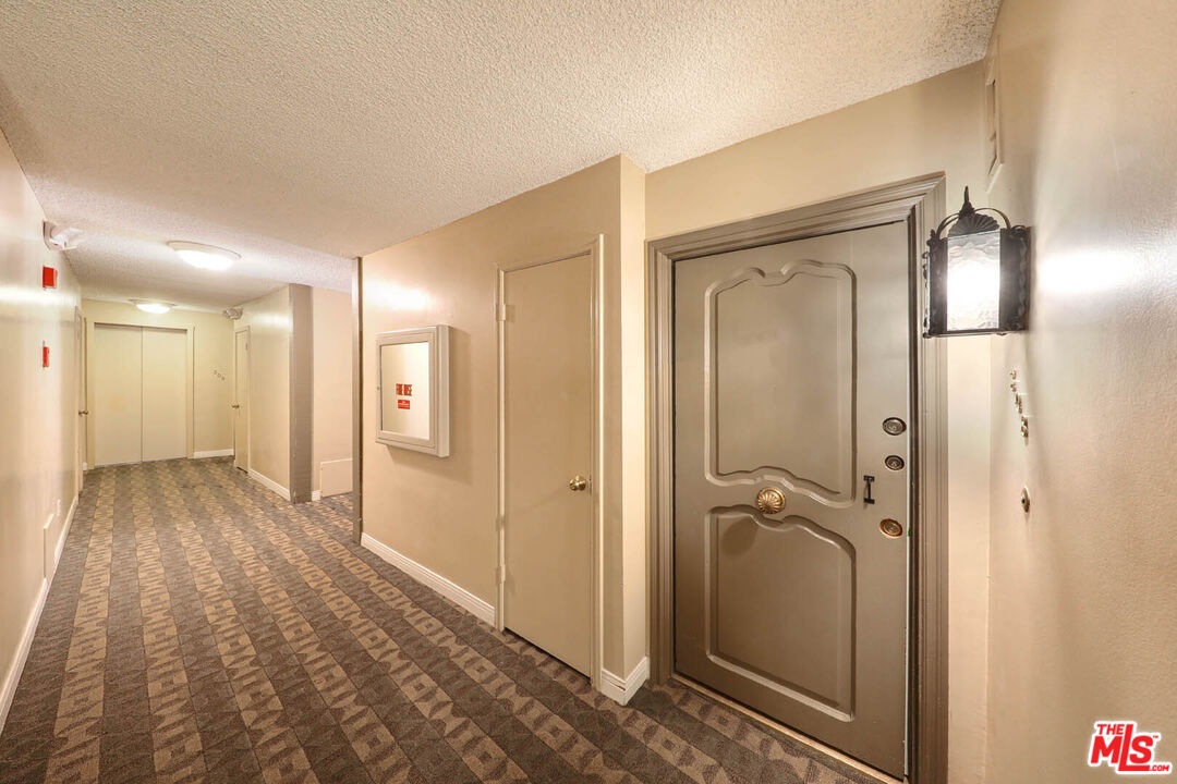 6732 Hillpark Dr Unit: 308