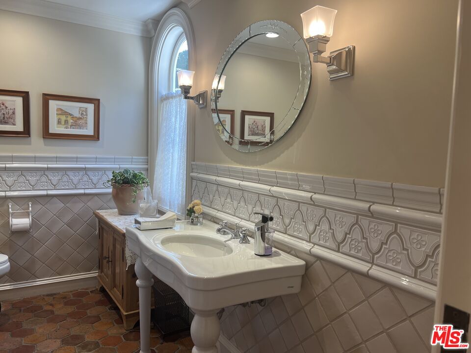 16026 Valley Meadow Pl