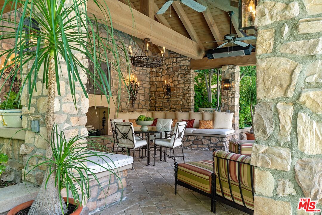 16026 Valley Meadow Pl