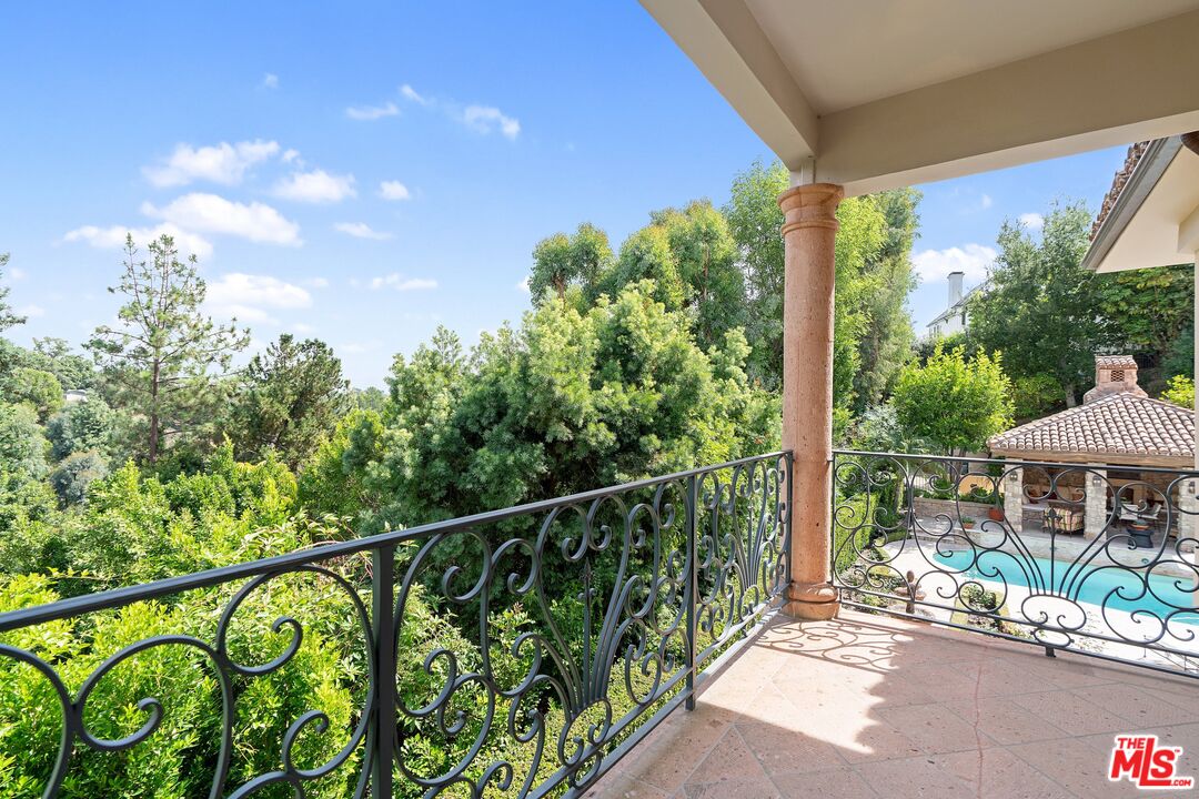 16026 Valley Meadow Pl