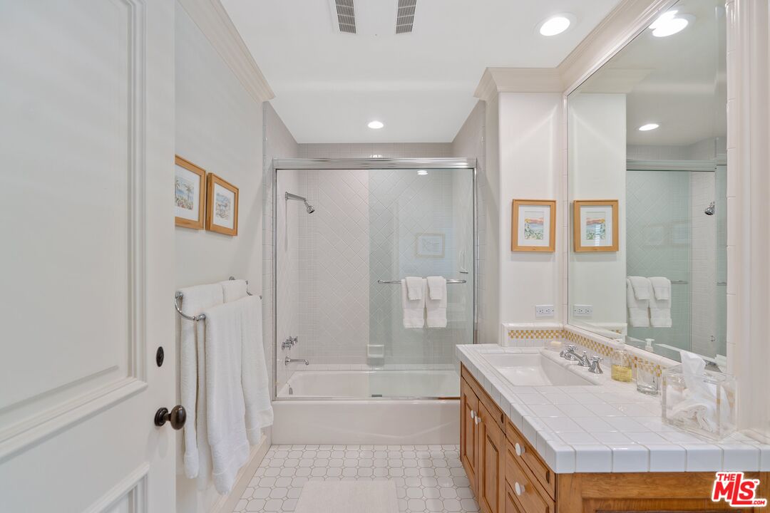 16026 Valley Meadow Pl