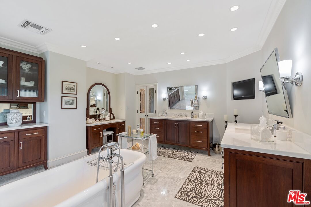 16026 Valley Meadow Pl