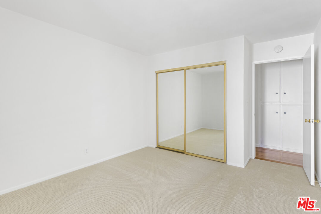 6275 Canterbury Dr Unit: 202