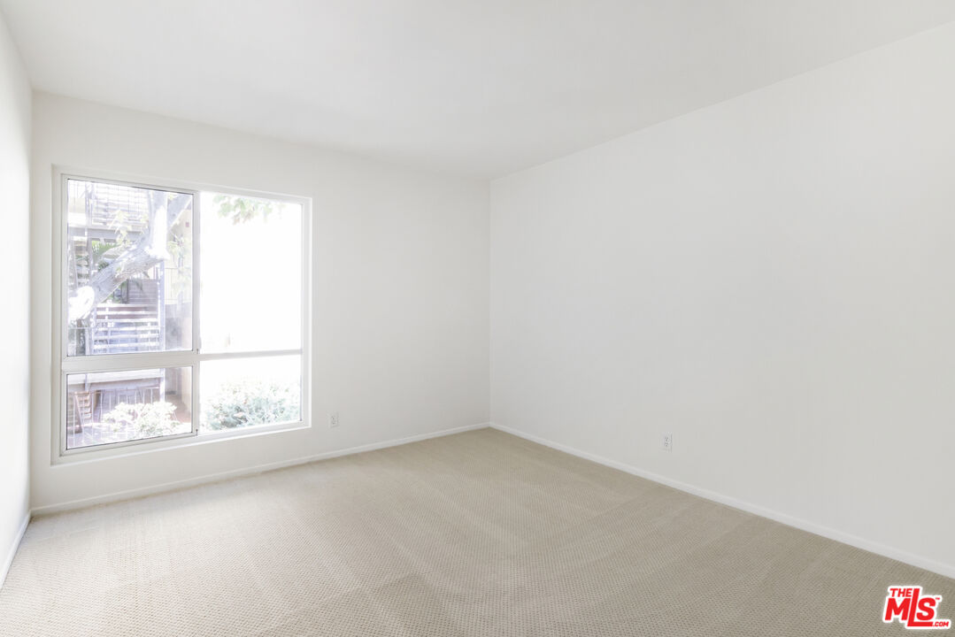 6275 Canterbury Dr Unit: 202