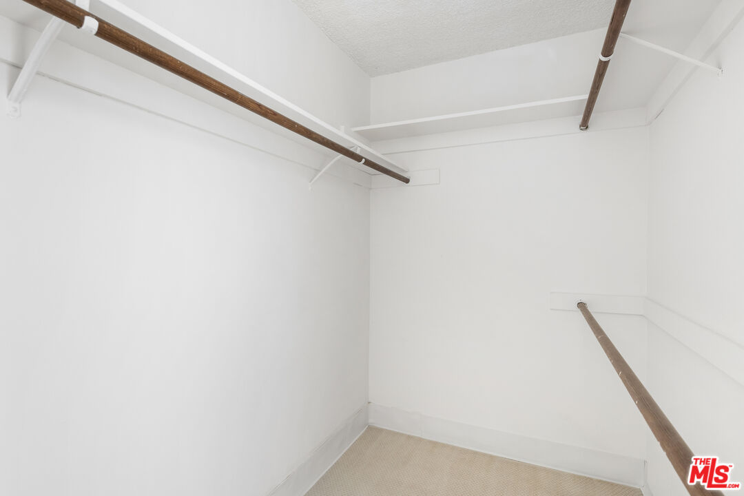 6275 Canterbury Dr Unit: 202