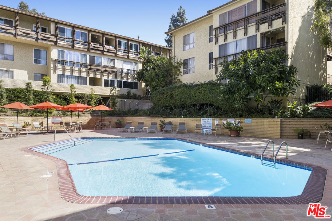 6275 Canterbury Dr Unit: 202