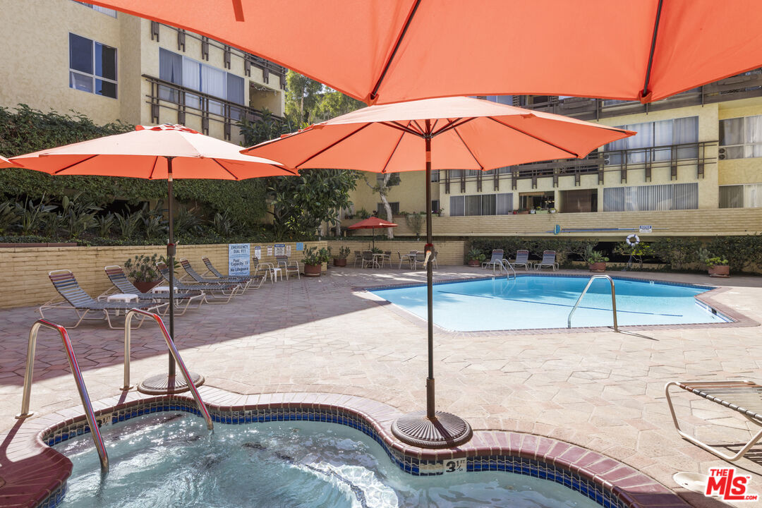 6275 Canterbury Dr Unit: 202