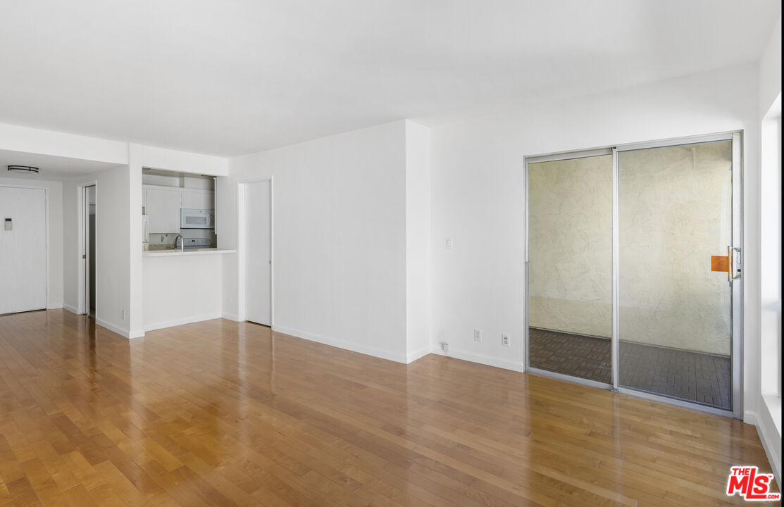 6275 Canterbury Dr Unit: 202