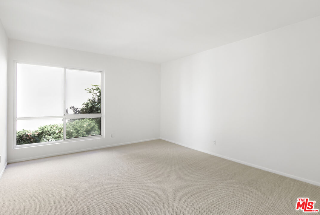 6275 Canterbury Dr Unit: 202