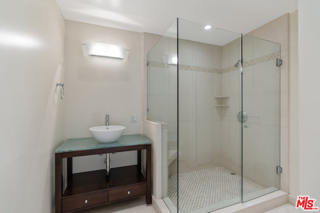 10430 Wilshire Blvd Unit: 504