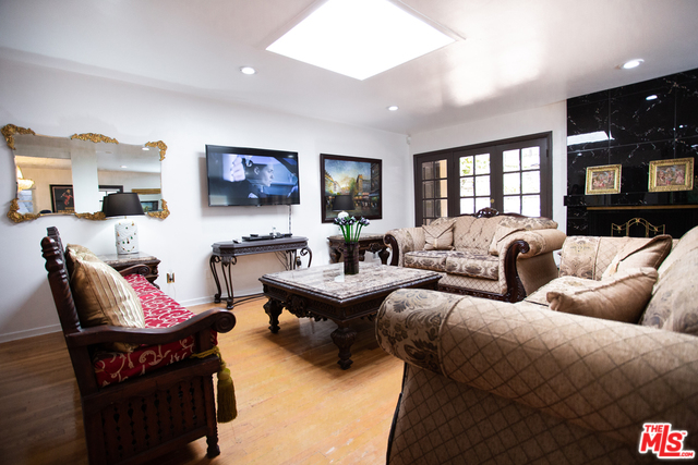 2410 BENEDICT CANYON DR