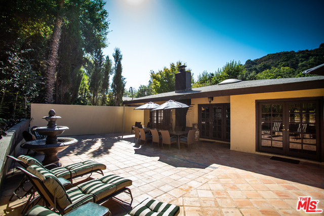 2410 BENEDICT CANYON DR