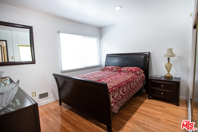 2410 BENEDICT CANYON DR