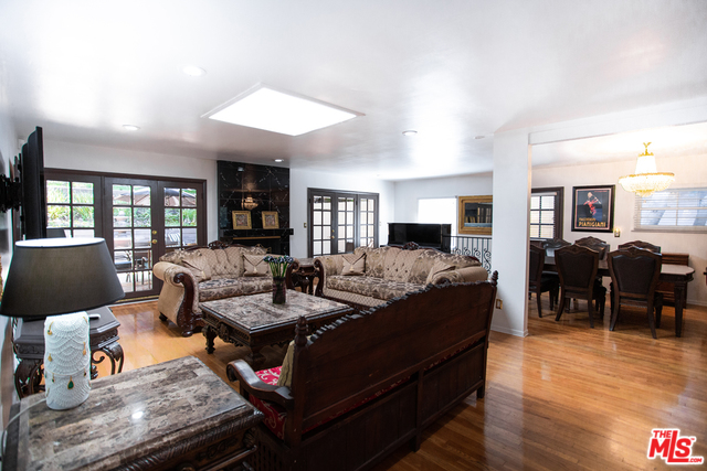 2410 BENEDICT CANYON DR