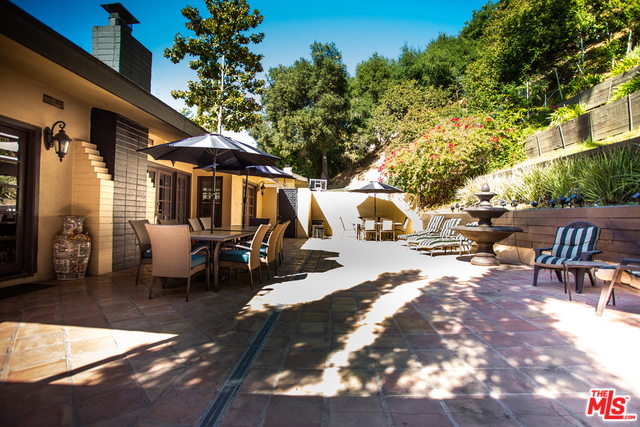 2410 BENEDICT CANYON DR