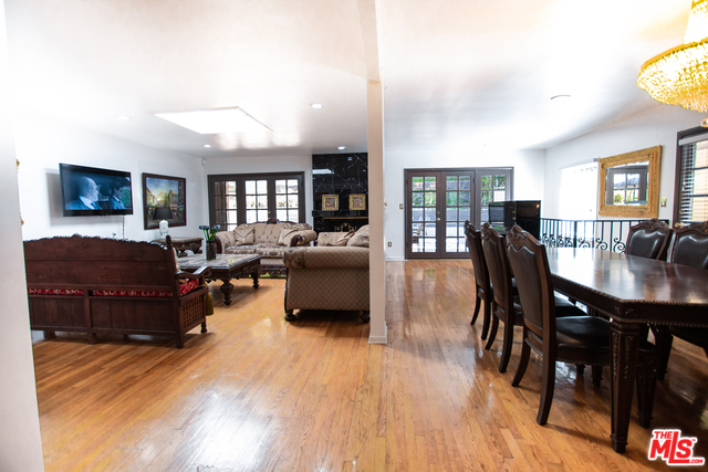 2410 BENEDICT CANYON DR