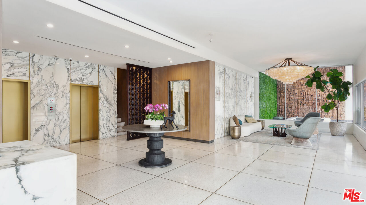 8787 SW Shoreham Dr Unit: 805