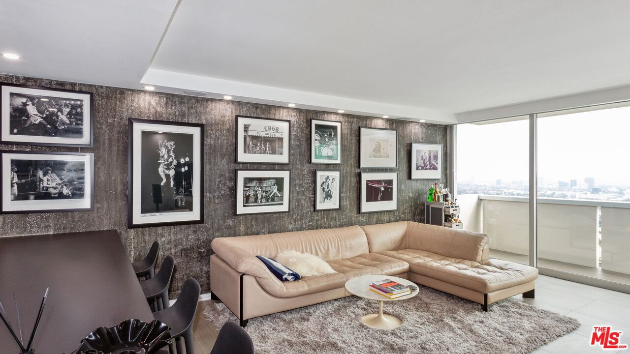 8787 SW Shoreham Dr Unit: 805