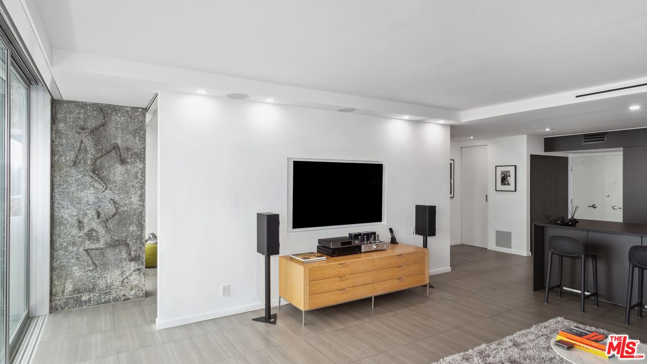 8787 SW Shoreham Dr Unit: 805