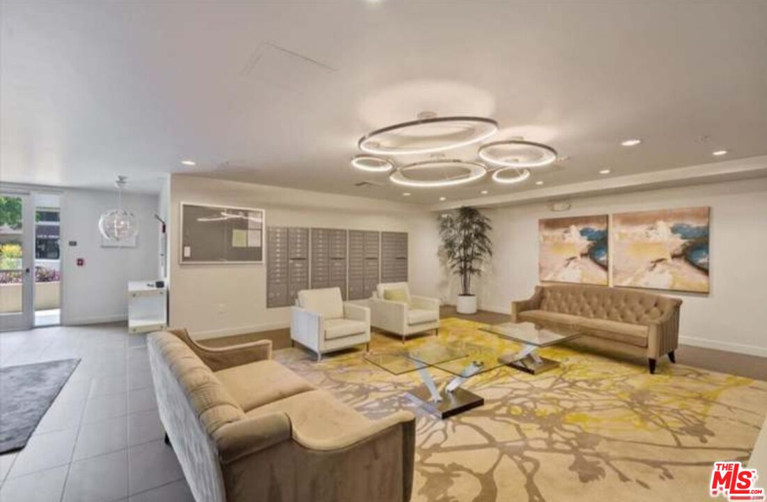 436 S Virgil Ave Unit: 309