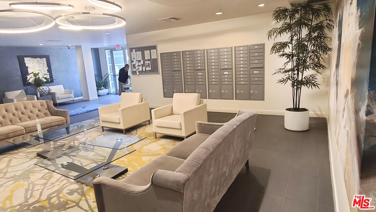 436 S Virgil Ave Unit: 309