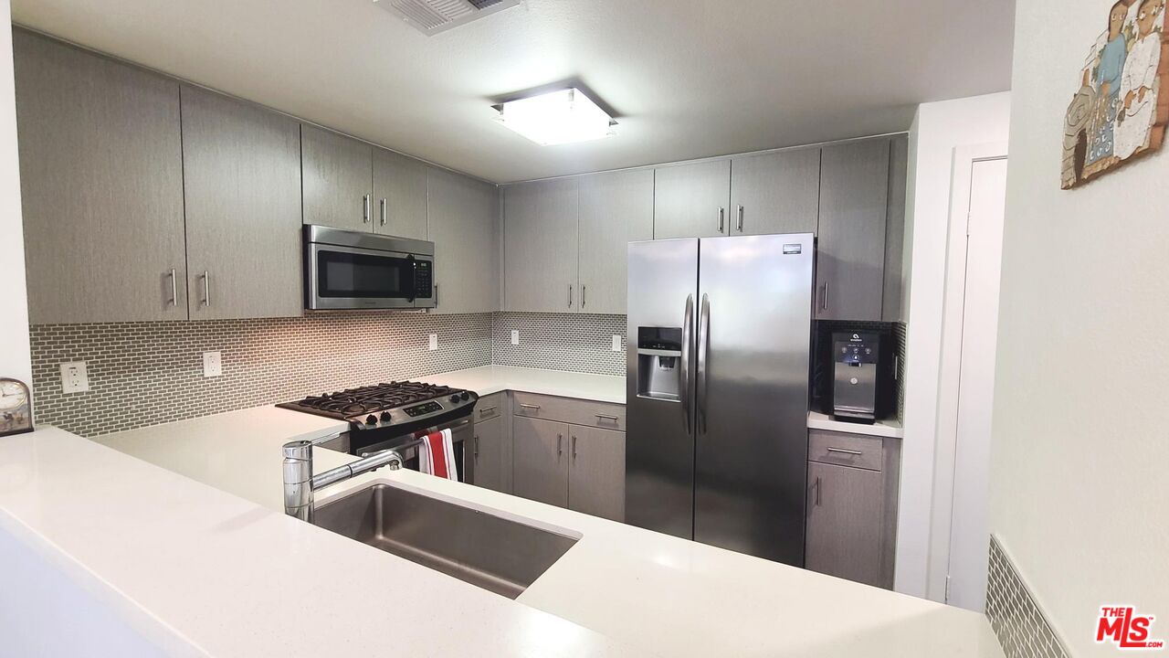 436 S Virgil Ave Unit: 309