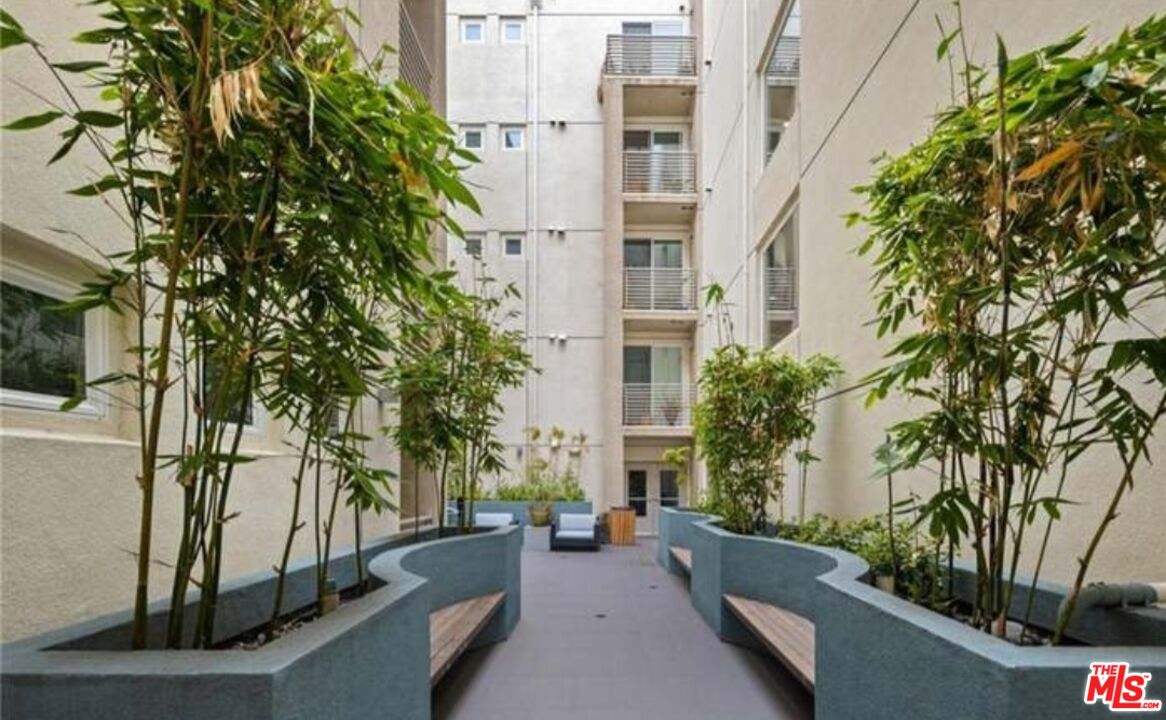 436 S Virgil Ave Unit: 309