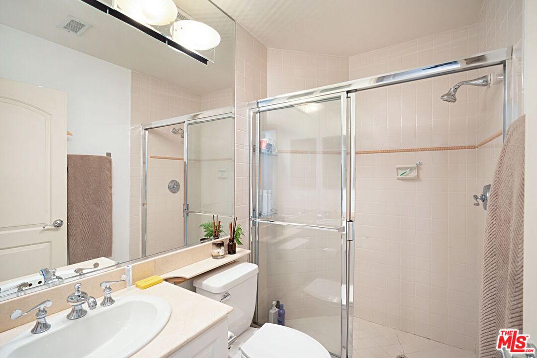 415 S Willaman Dr Unit: 201