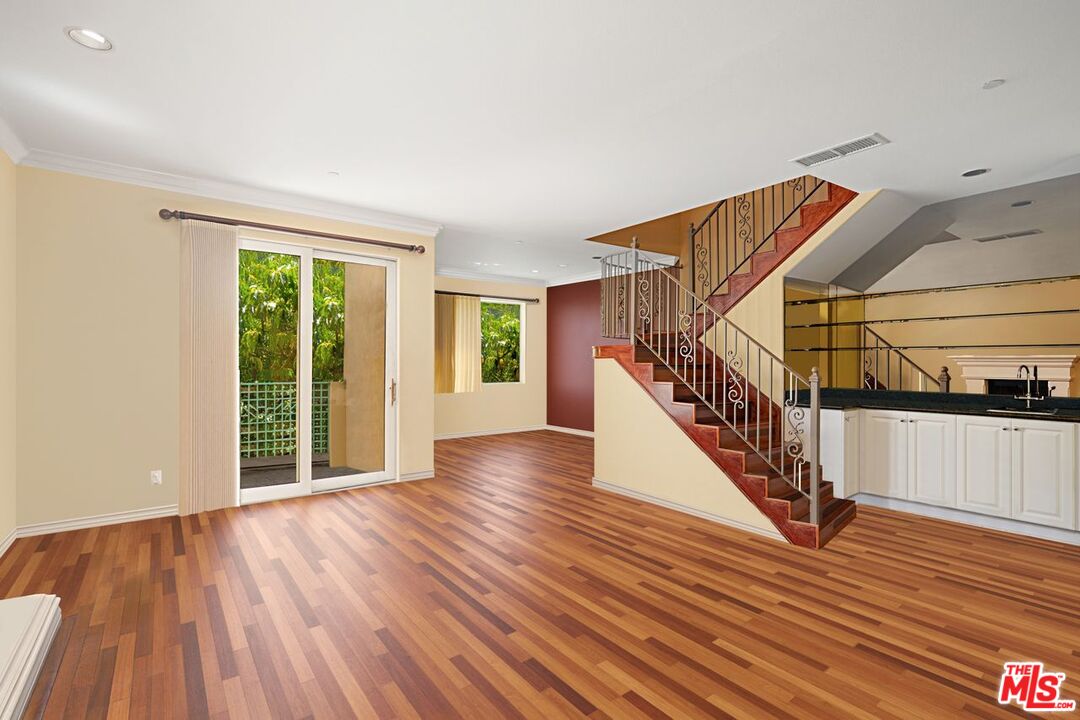 415 S Willaman Dr Unit: 201