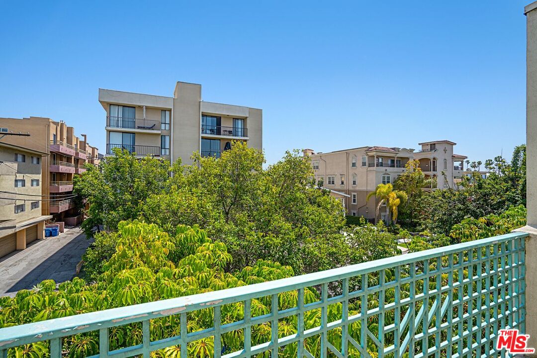 415 S Willaman Dr Unit: 201