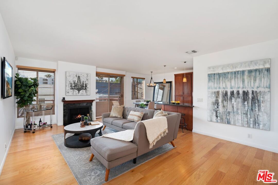 1425 N Detroit St Unit: 301