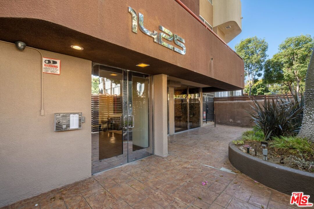 1425 N Detroit St Unit: 301