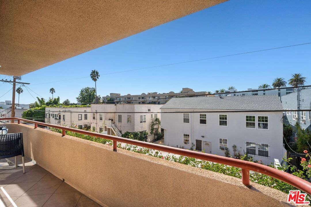 1425 N Detroit St Unit: 301