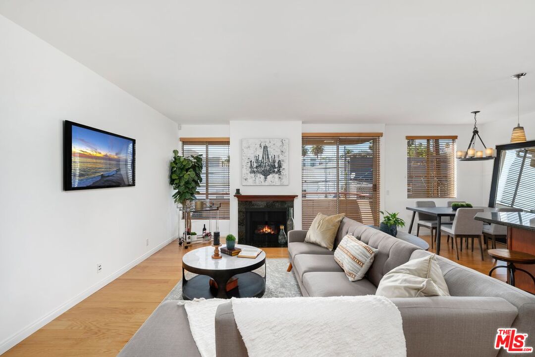 1425 N Detroit St Unit: 301