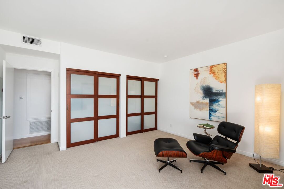 1425 N Detroit St Unit: 301