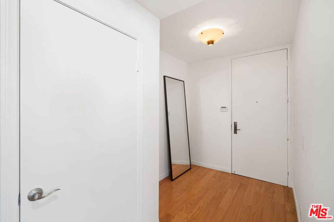 1425 N Detroit St Unit: 301